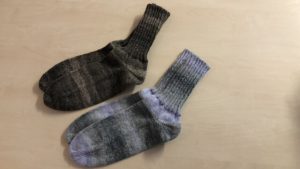 selbstgestrickte Socken